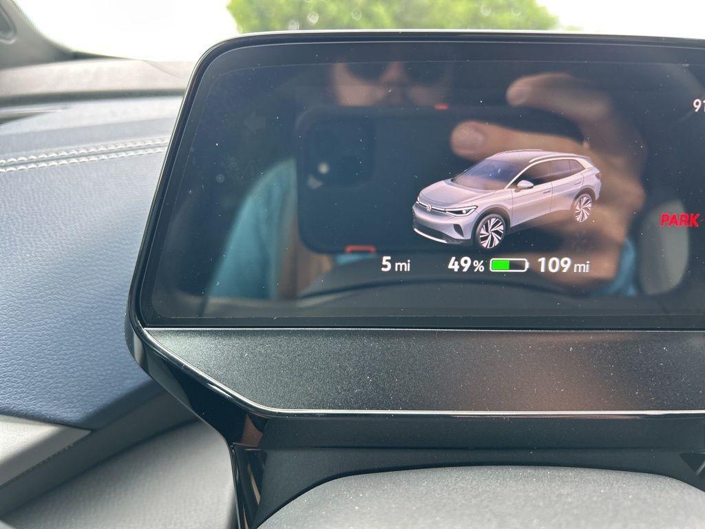 new 2025 Volkswagen ID.4 car, priced at $46,947