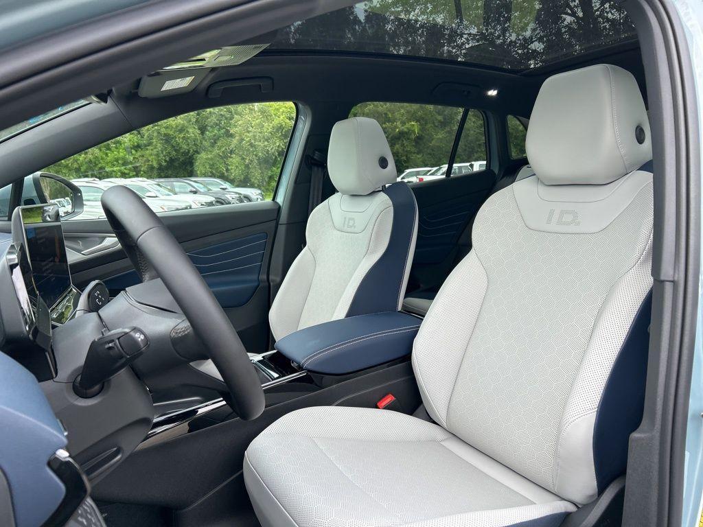 new 2025 Volkswagen ID.4 car, priced at $46,947