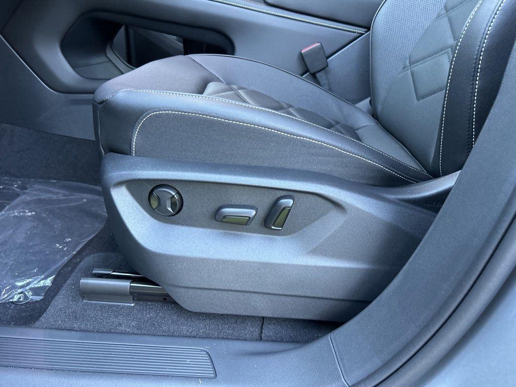 new 2026 Volkswagen Atlas car, priced at $39,991