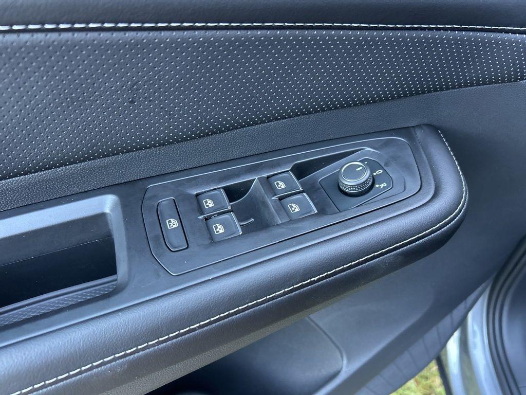 new 2026 Volkswagen Atlas car, priced at $39,991