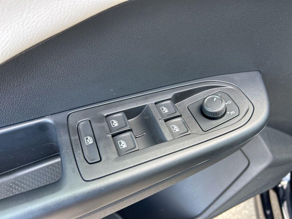 new 2025 Volkswagen Taos car, priced at $25,159