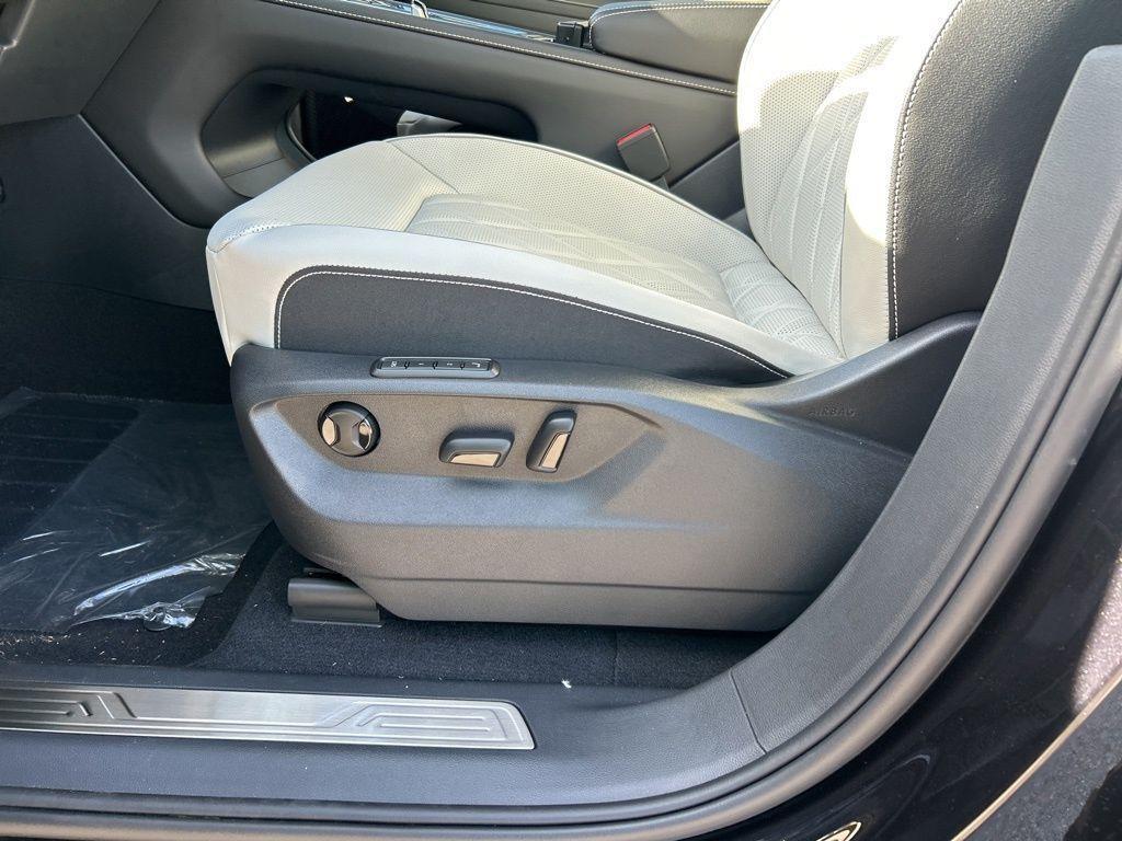 new 2026 Volkswagen Atlas Cross Sport car, priced at $52,993