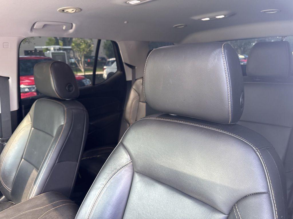 used 2020 Chevrolet Traverse car, priced at $24,998