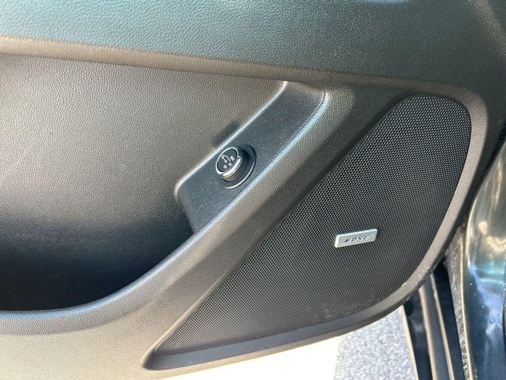 used 2020 Chevrolet Traverse car, priced at $24,698