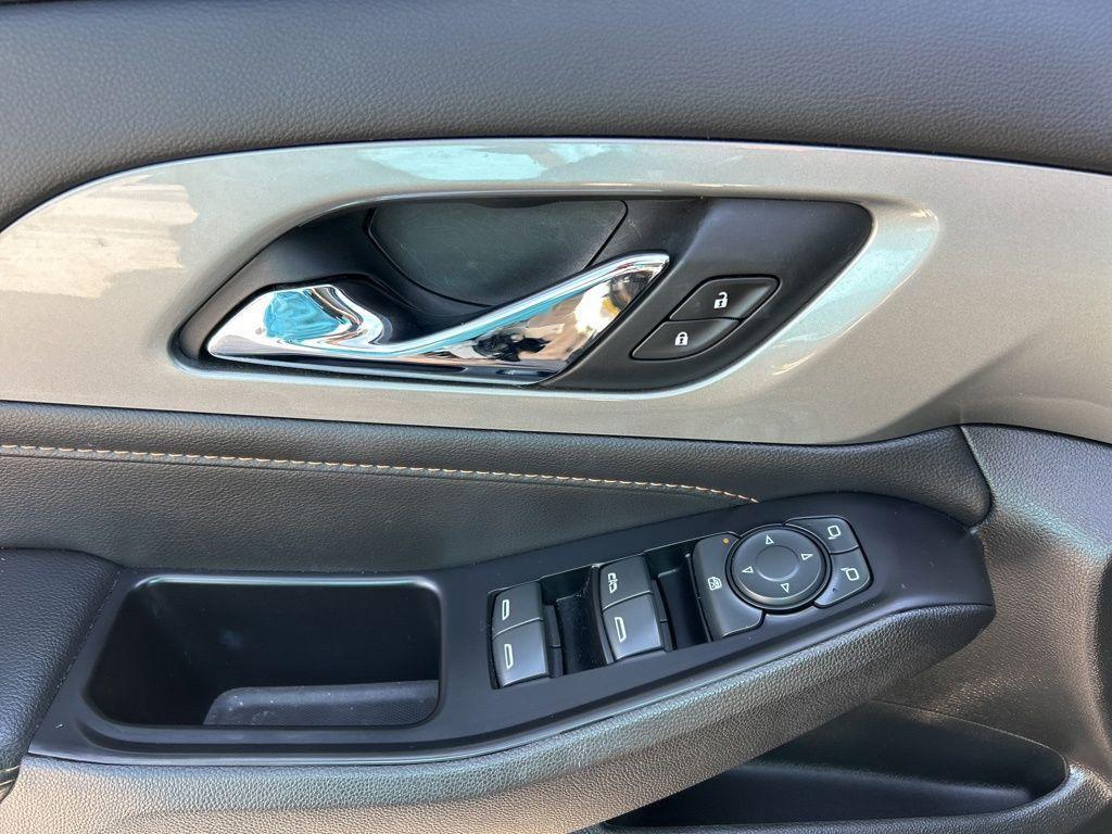 used 2020 Chevrolet Traverse car, priced at $24,698
