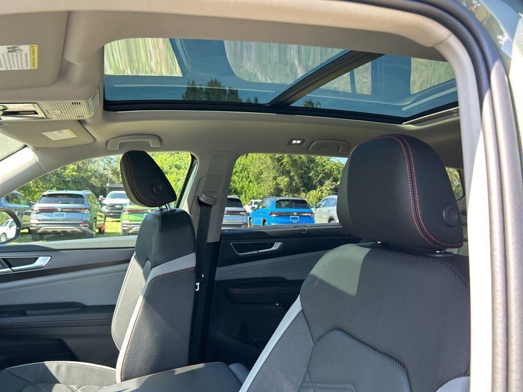 new 2025 Volkswagen Atlas car, priced at $41,946