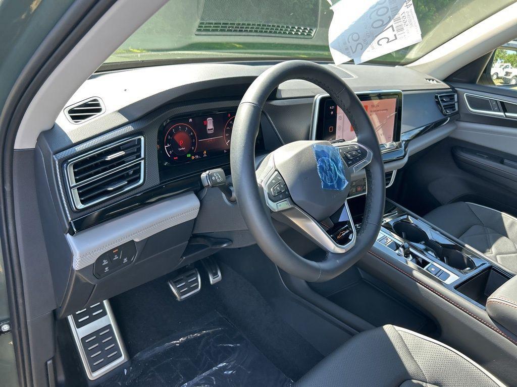 new 2025 Volkswagen Atlas car, priced at $41,946