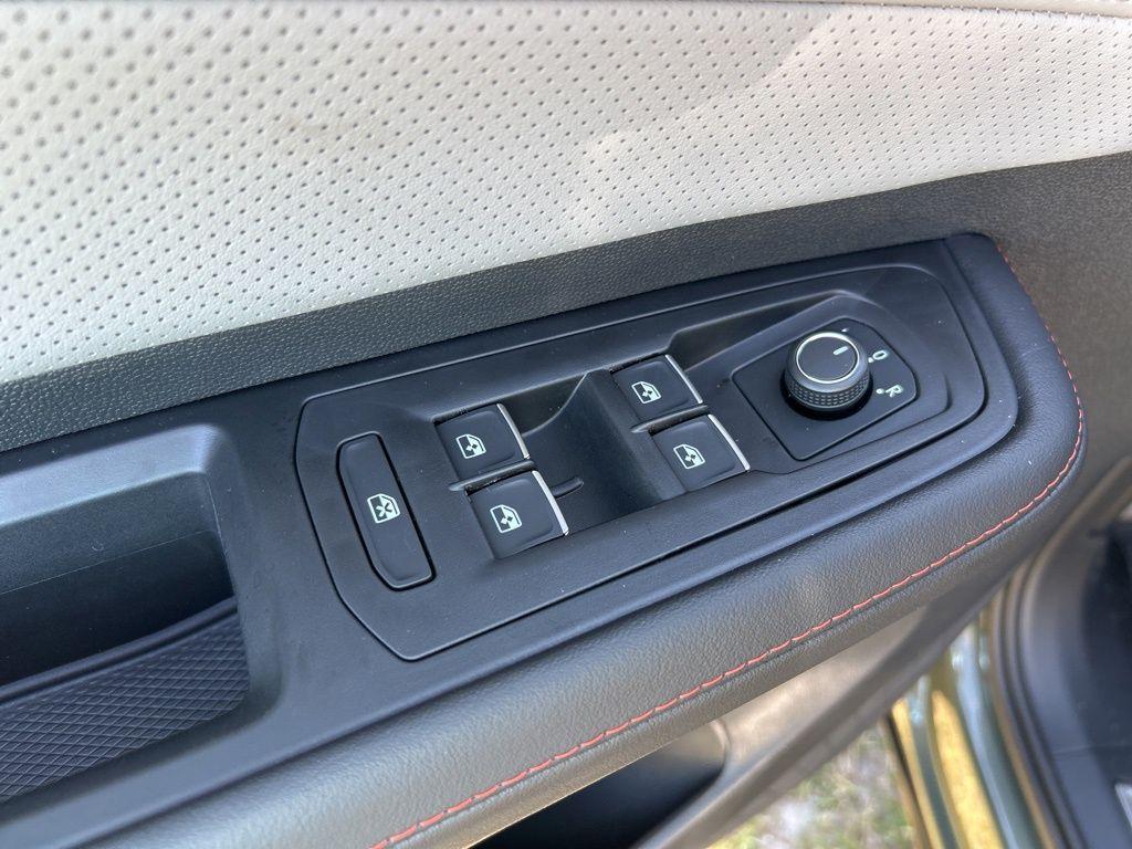 new 2025 Volkswagen Atlas car, priced at $41,946