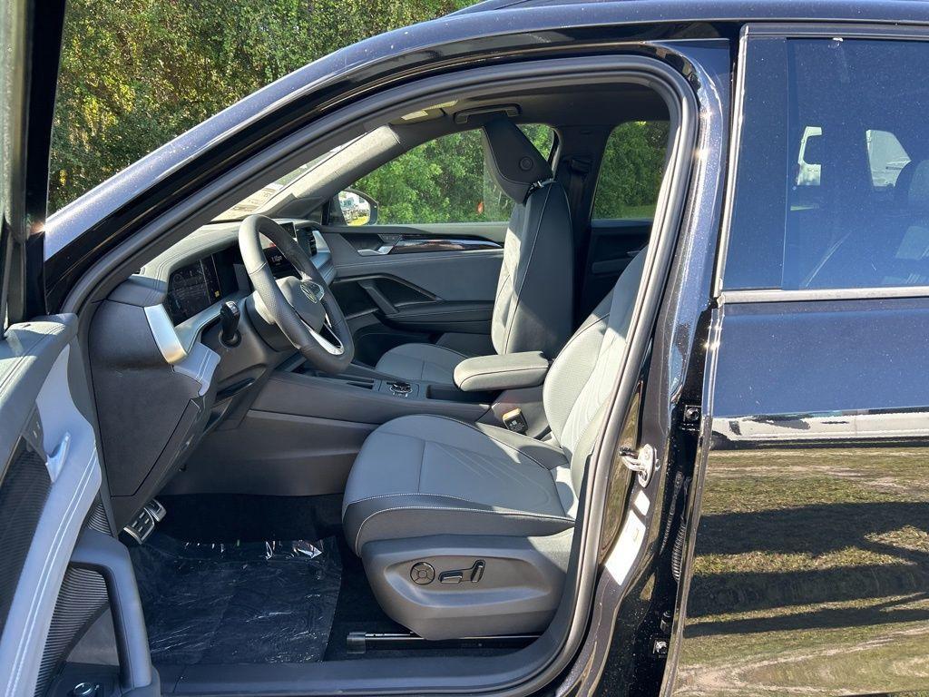 new 2026 Volkswagen Tiguan car, priced at $35,325