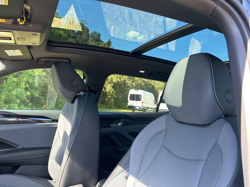 new 2026 Volkswagen Tiguan car, priced at $35,325