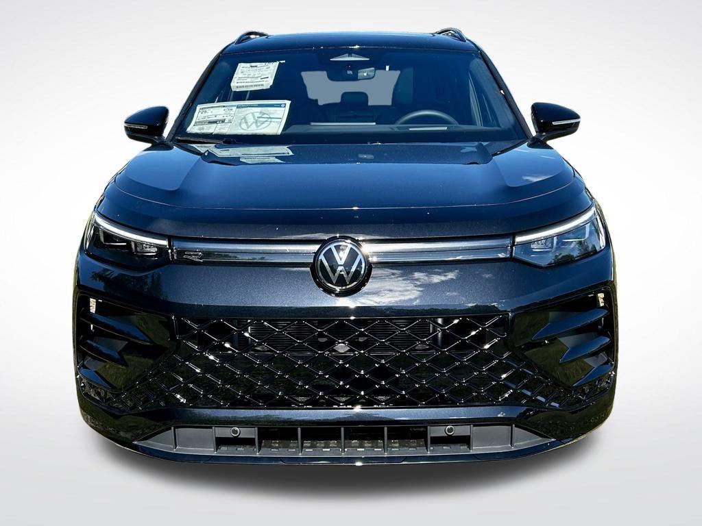 new 2026 Volkswagen Tiguan car, priced at $35,325