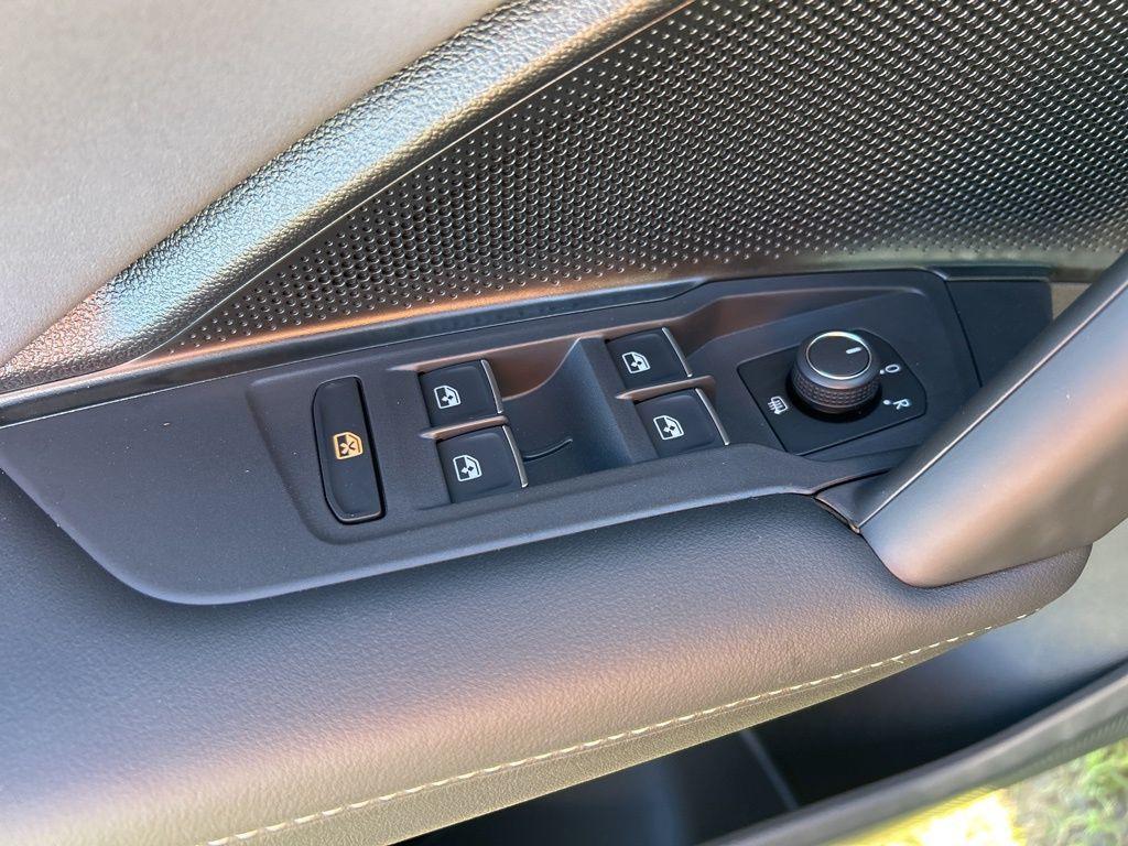 new 2026 Volkswagen Tiguan car, priced at $35,325