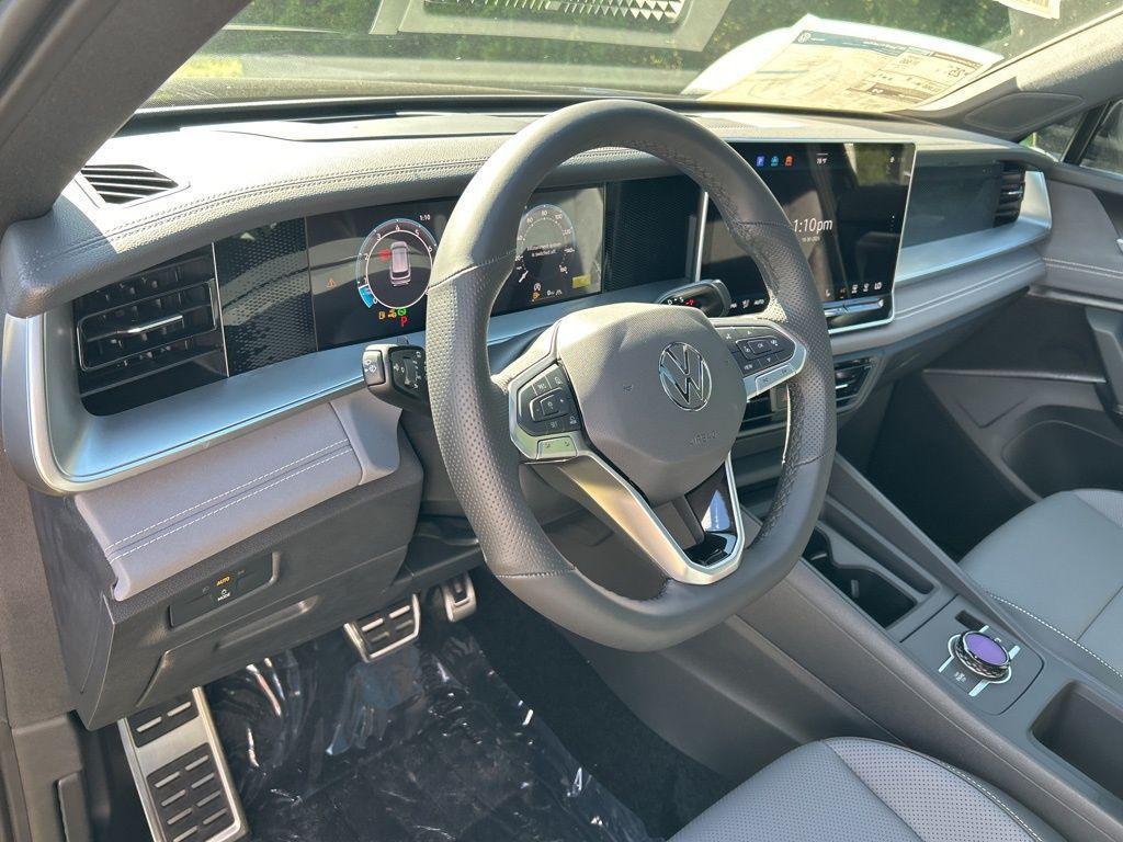 new 2026 Volkswagen Tiguan car, priced at $35,325