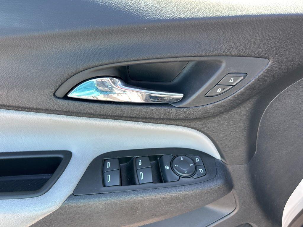 used 2022 Chevrolet Equinox car, priced at $18,298