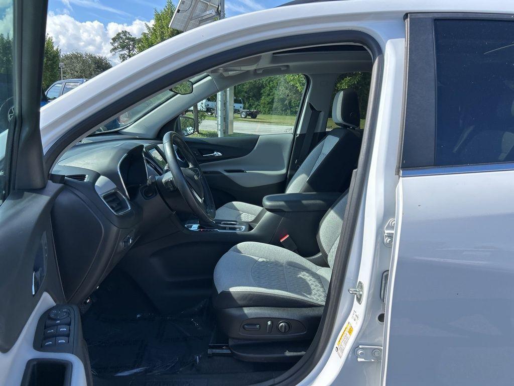 used 2022 Chevrolet Equinox car, priced at $18,298