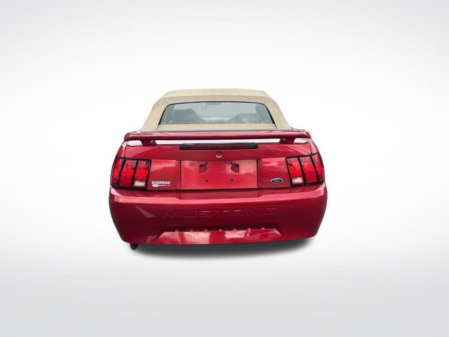 used 2001 Ford Mustang car