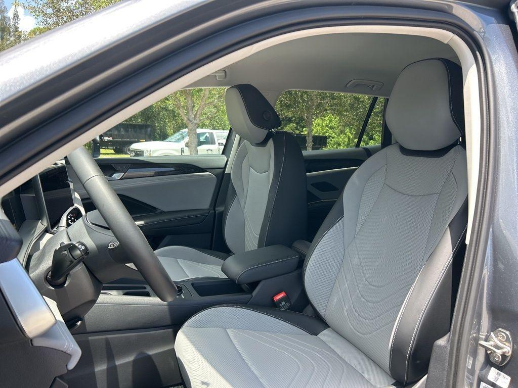 new 2025 Volkswagen Tiguan car, priced at $31,461