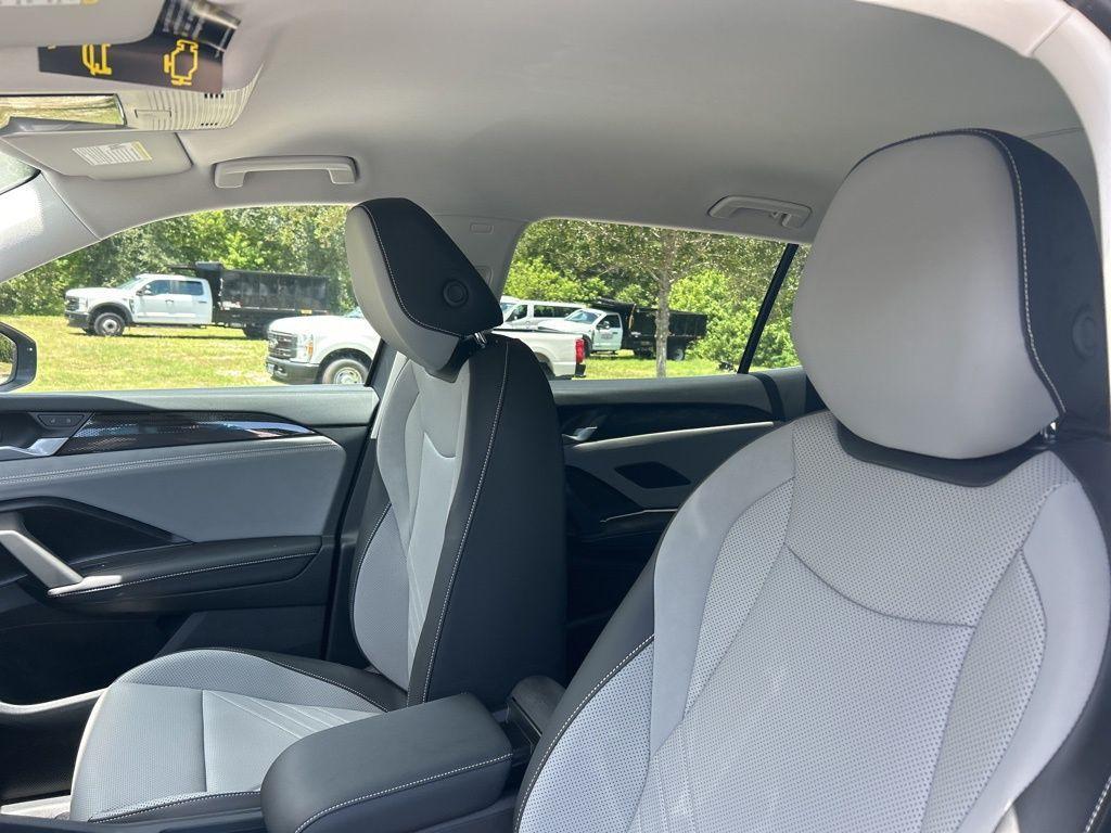 new 2025 Volkswagen Tiguan car, priced at $31,461