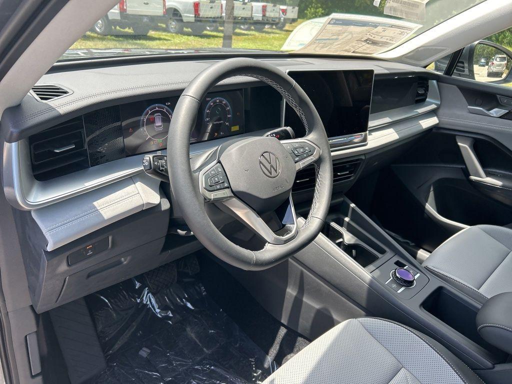 new 2025 Volkswagen Tiguan car, priced at $31,461