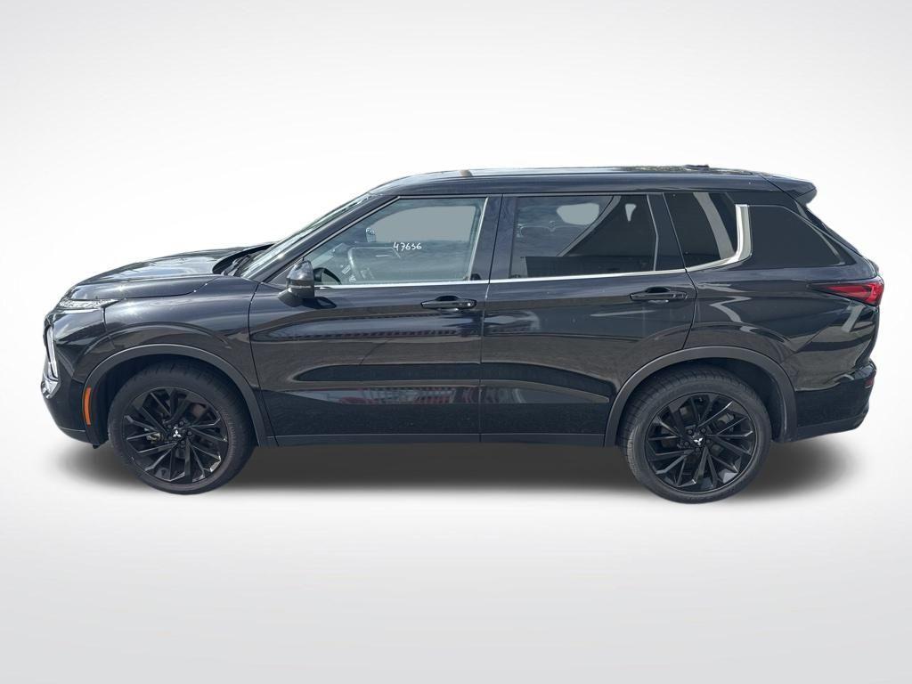 used 2023 Mitsubishi Outlander car, priced at $22,259