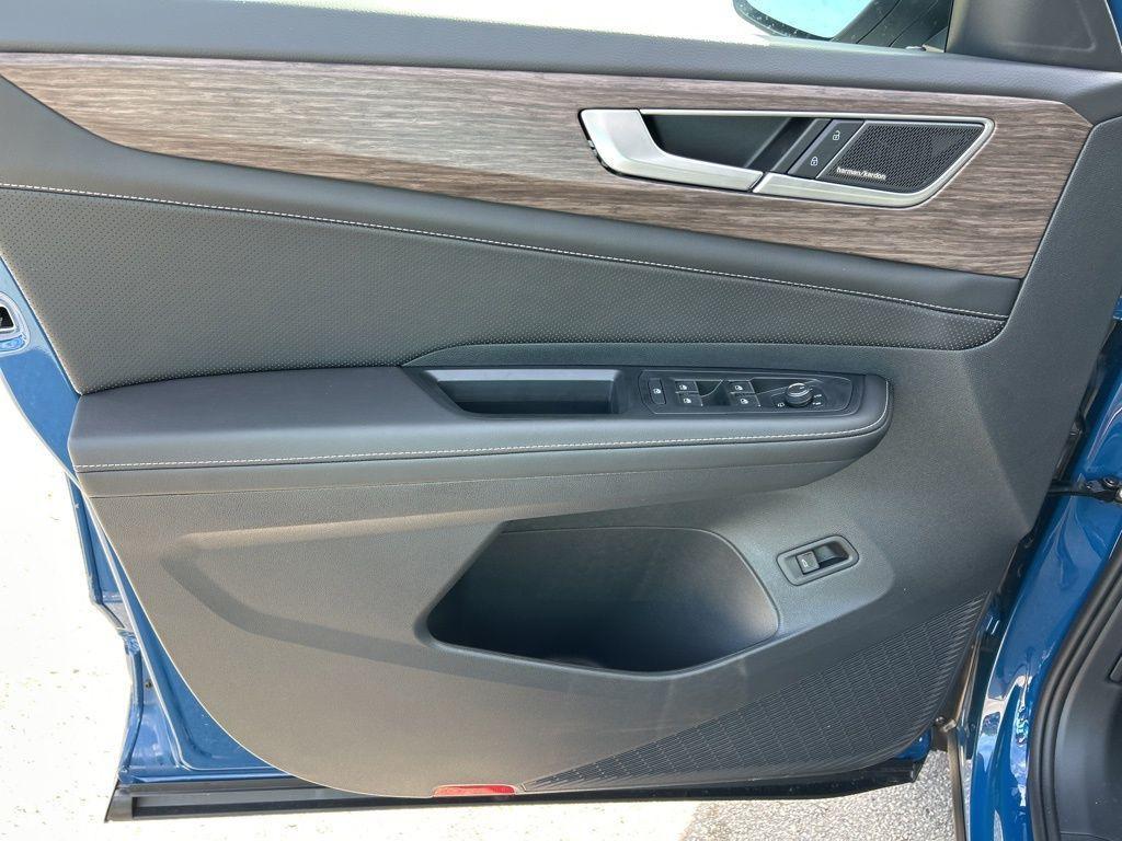 new 2026 Volkswagen Atlas car, priced at $53,416