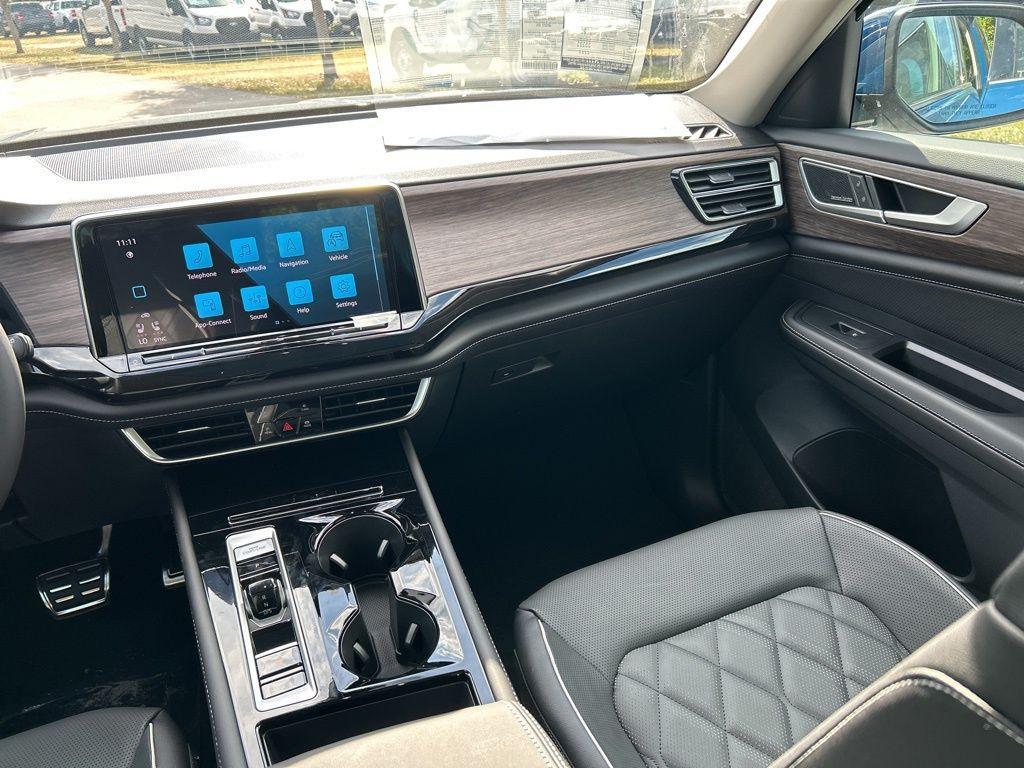 new 2026 Volkswagen Atlas car, priced at $53,416