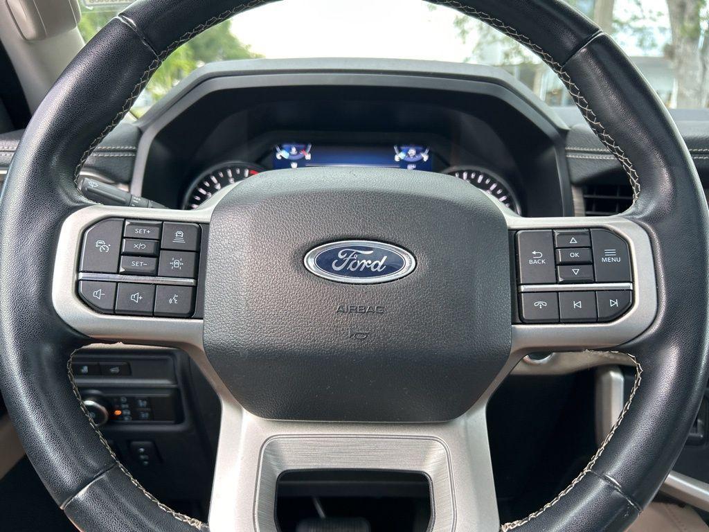 used 2022 Ford Expedition car, priced at $37,916