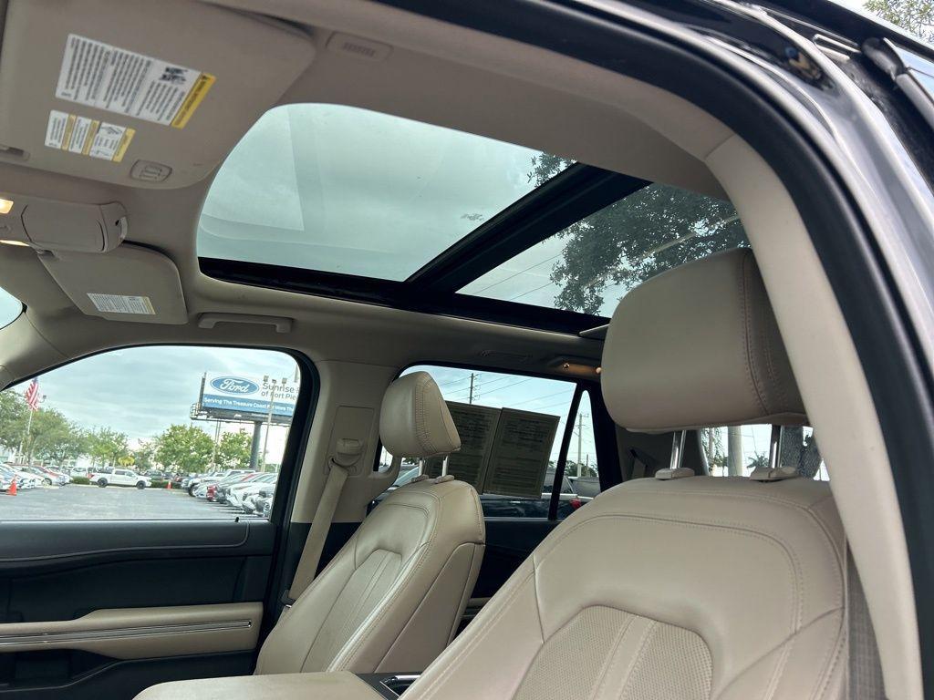 used 2022 Ford Expedition car, priced at $37,916