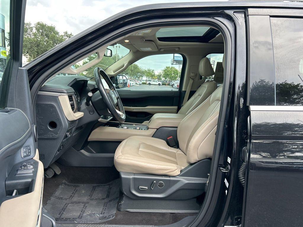 used 2022 Ford Expedition car, priced at $37,916