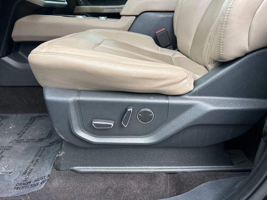 used 2022 Ford Expedition car, priced at $37,916