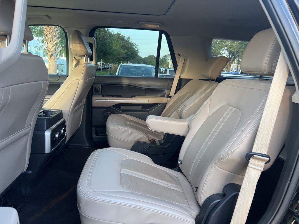used 2022 Ford Expedition car, priced at $38,522