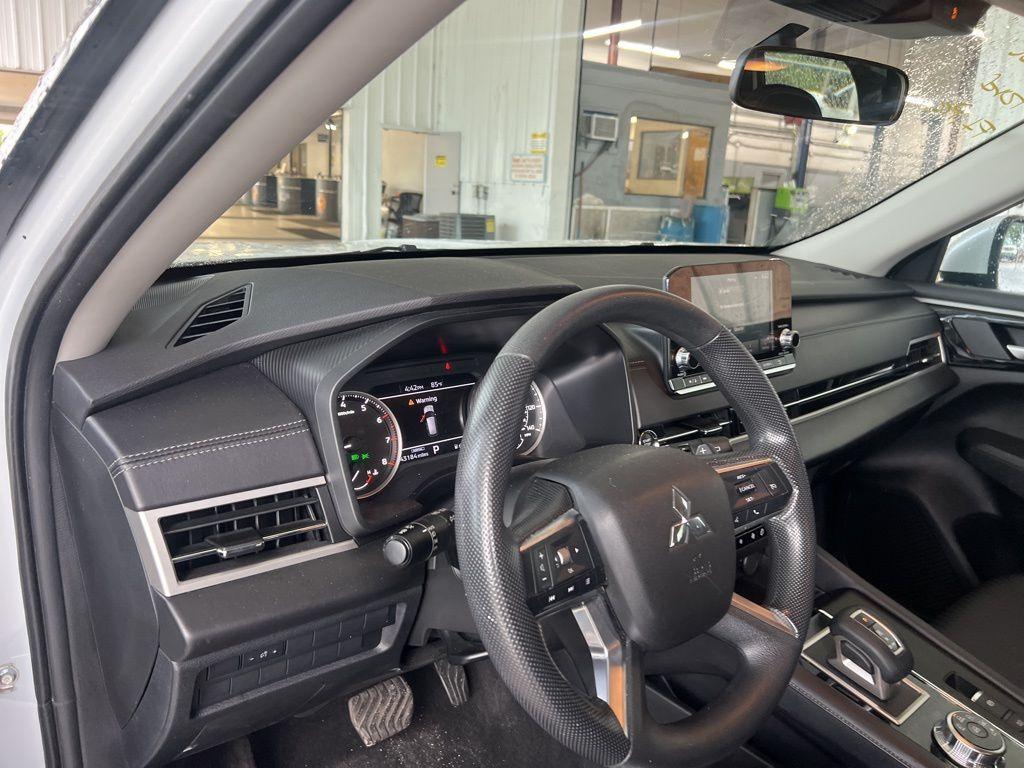 used 2024 Mitsubishi Outlander car, priced at $20,322