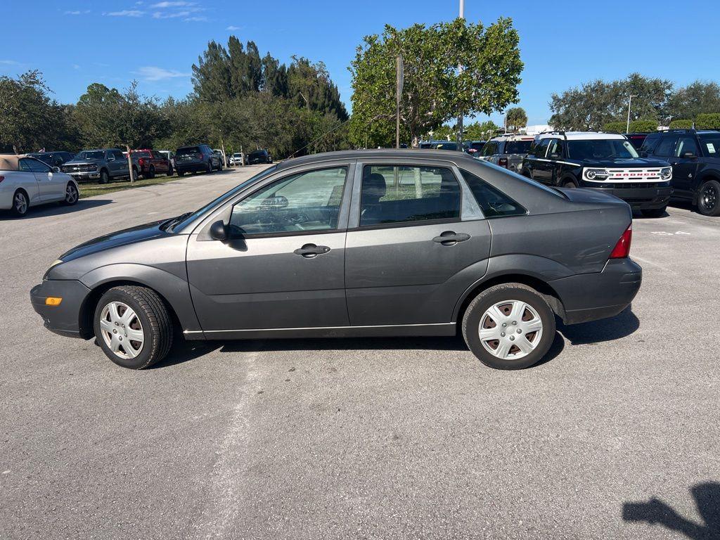 used 2007 Ford Focus car, priced at $2,999