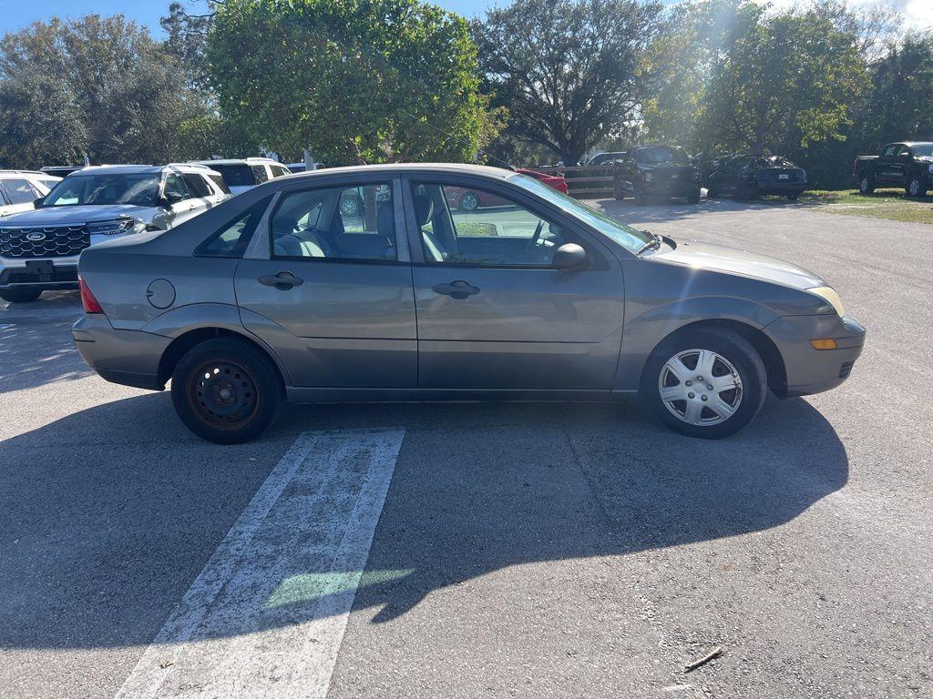 used 2007 Ford Focus car, priced at $2,999