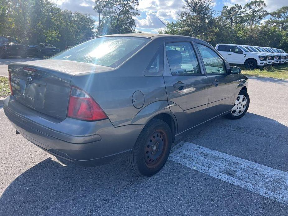 used 2007 Ford Focus car, priced at $2,999