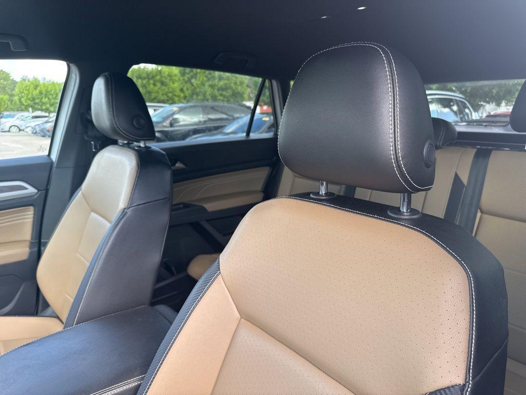 used 2021 Volkswagen Atlas Cross Sport car, priced at $18,579
