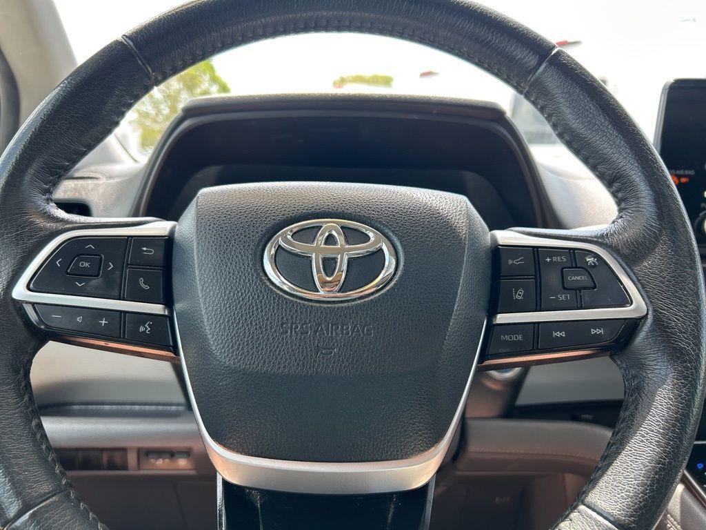 used 2023 Toyota Sienna car, priced at $36,027