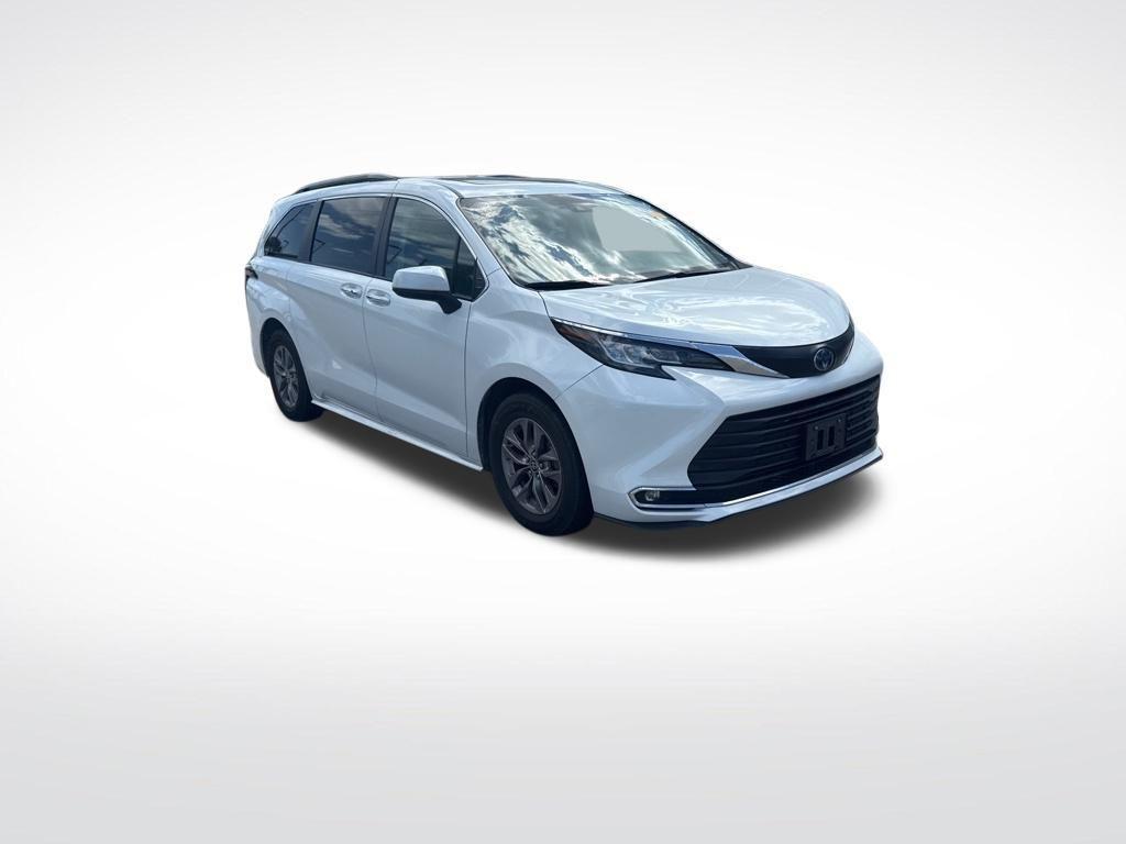 used 2023 Toyota Sienna car, priced at $36,027