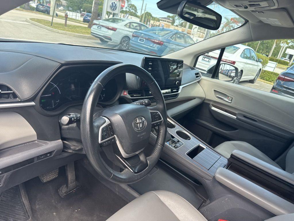 used 2023 Toyota Sienna car, priced at $36,027