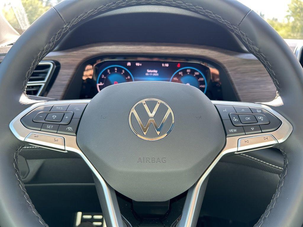 new 2025 Volkswagen Atlas car, priced at $48,340