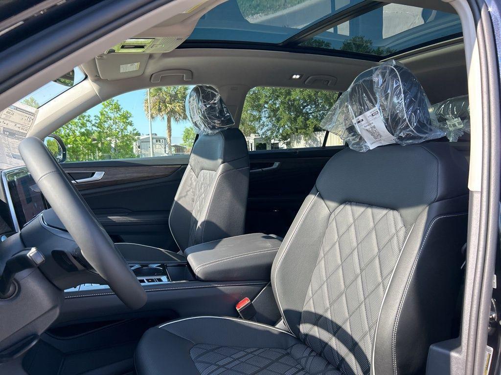 new 2025 Volkswagen Atlas car, priced at $48,340