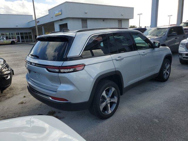 used 2024 Jeep Grand Cherokee car, priced at $45,995