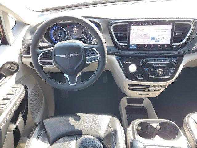 used 2022 Chrysler Pacifica car