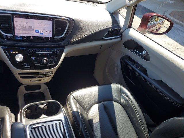 used 2022 Chrysler Pacifica car