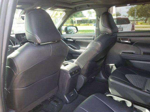 used 2021 Toyota Highlander car, priced at $34,995