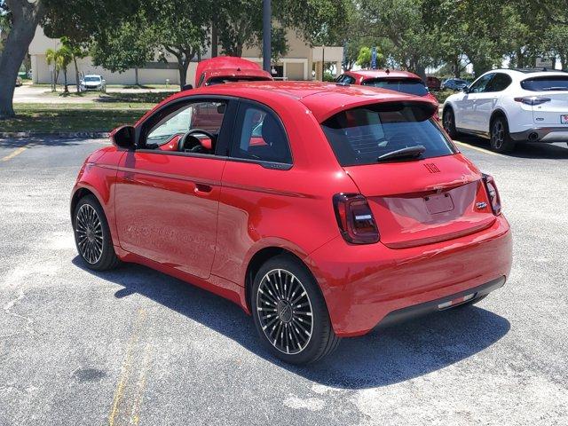 new 2024 FIAT 500e car