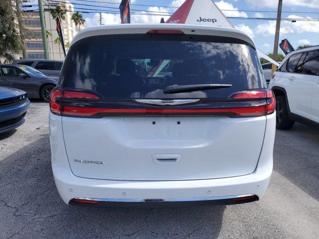 new 2024 Chrysler Pacifica car