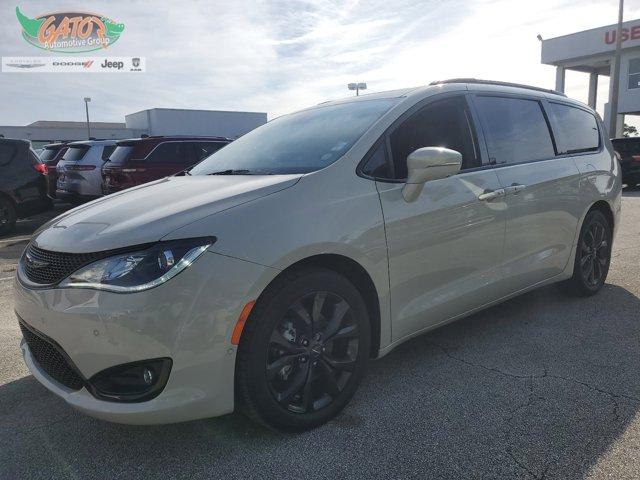 used 2020 Chrysler Pacifica car, priced at $34,995