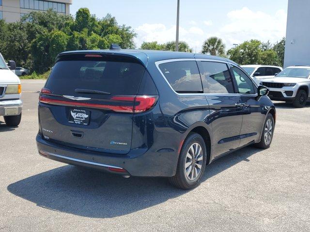 new 2025 Chrysler Pacifica car, priced at $52,748