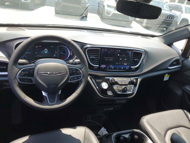 new 2025 Chrysler Pacifica car, priced at $52,748